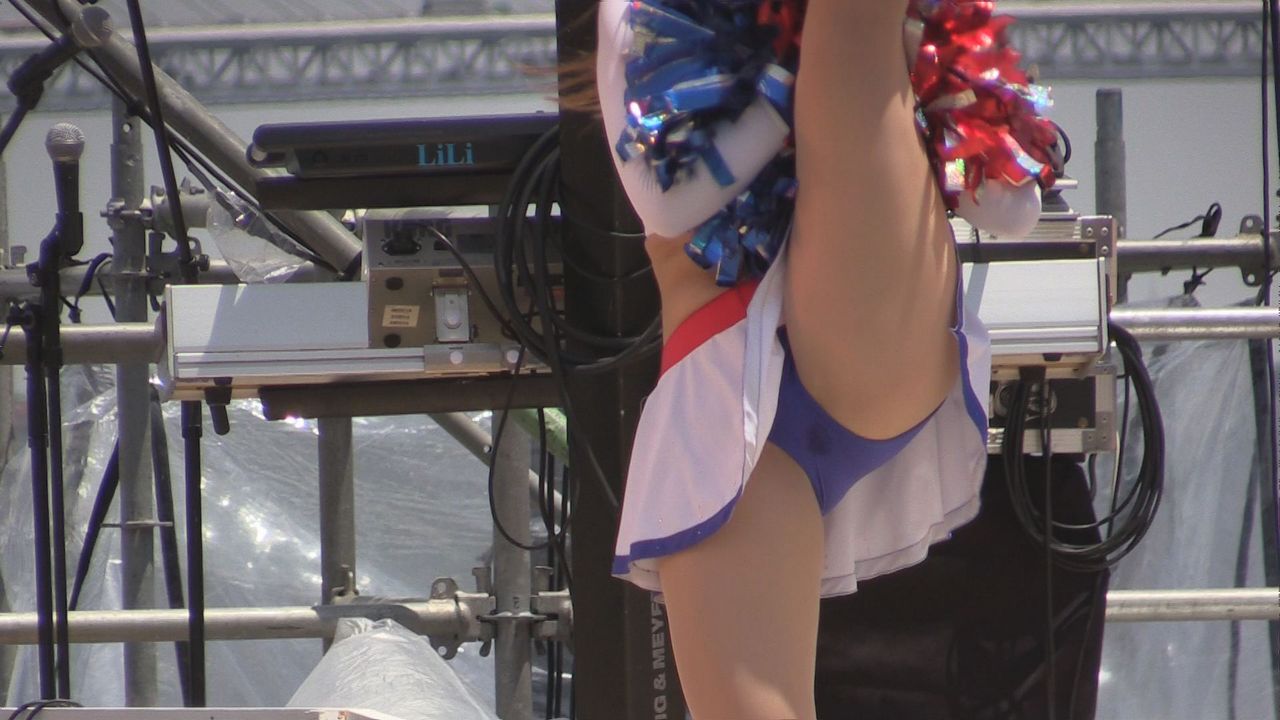 アイドル しみ 股間 